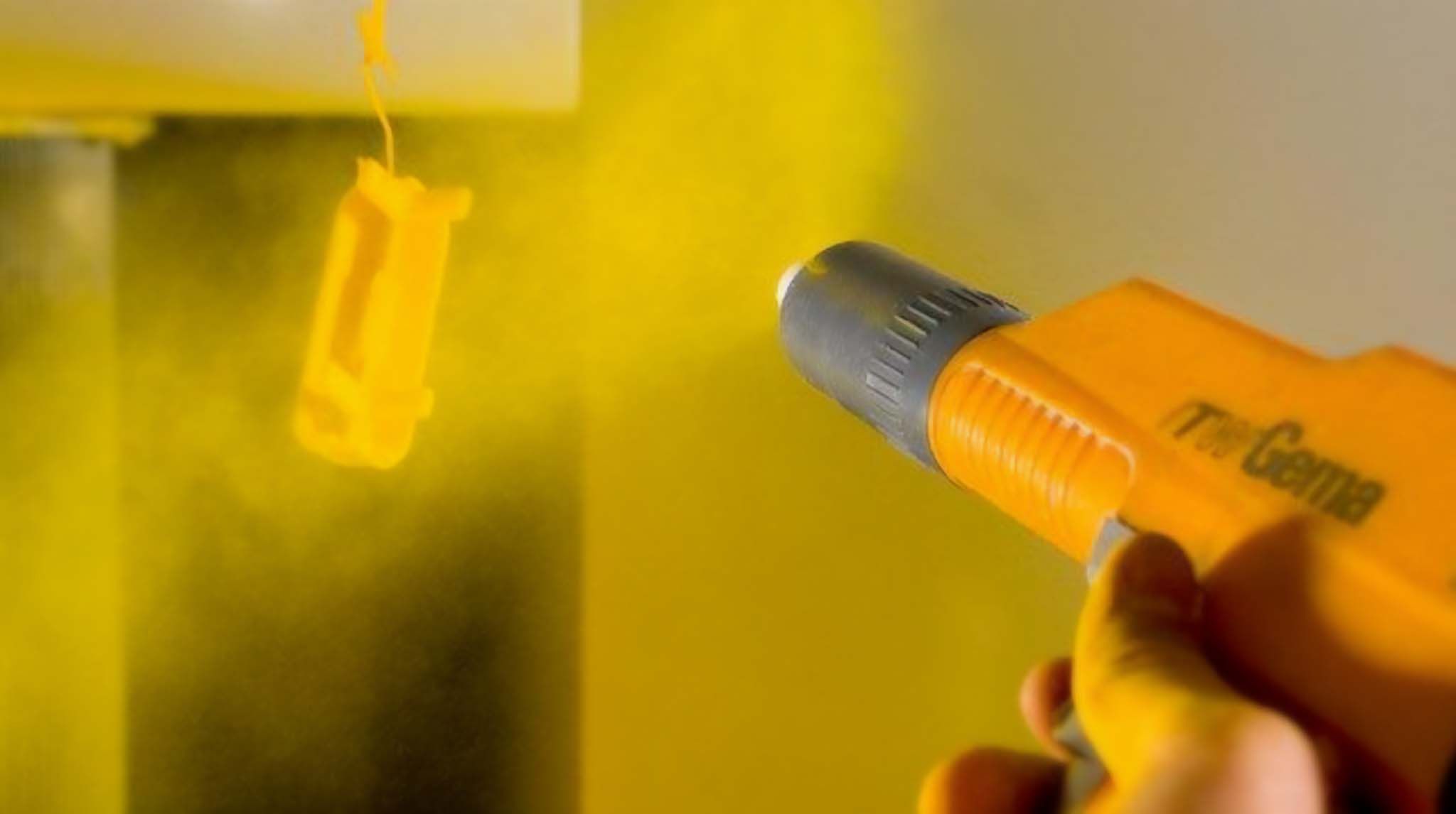 Moderne Werkstatt mit Maschinen